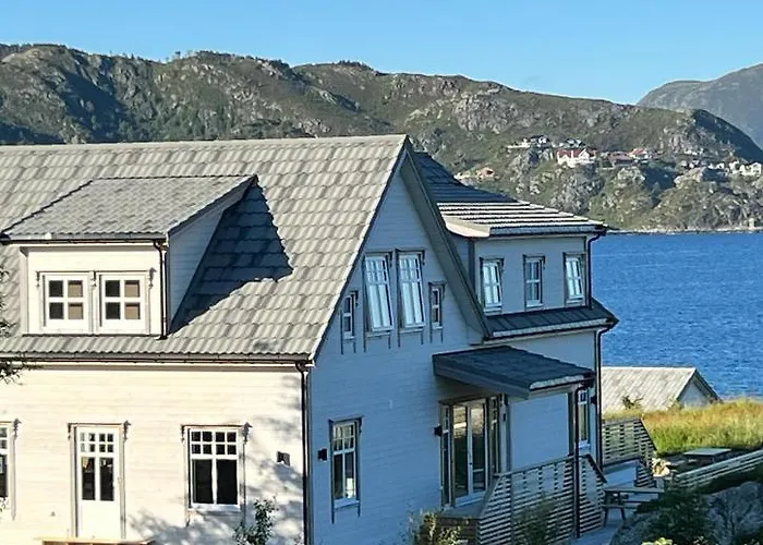 Torvholmen * Fosnavåg